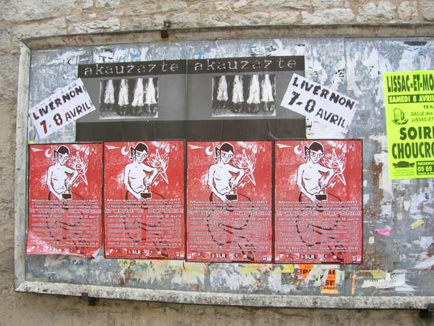 Akauzazte zuzenean Livernoneko aretoan, 2006